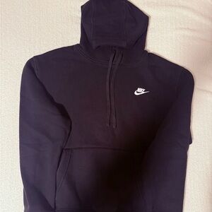 Nike Men's Black Pullover Hoodie